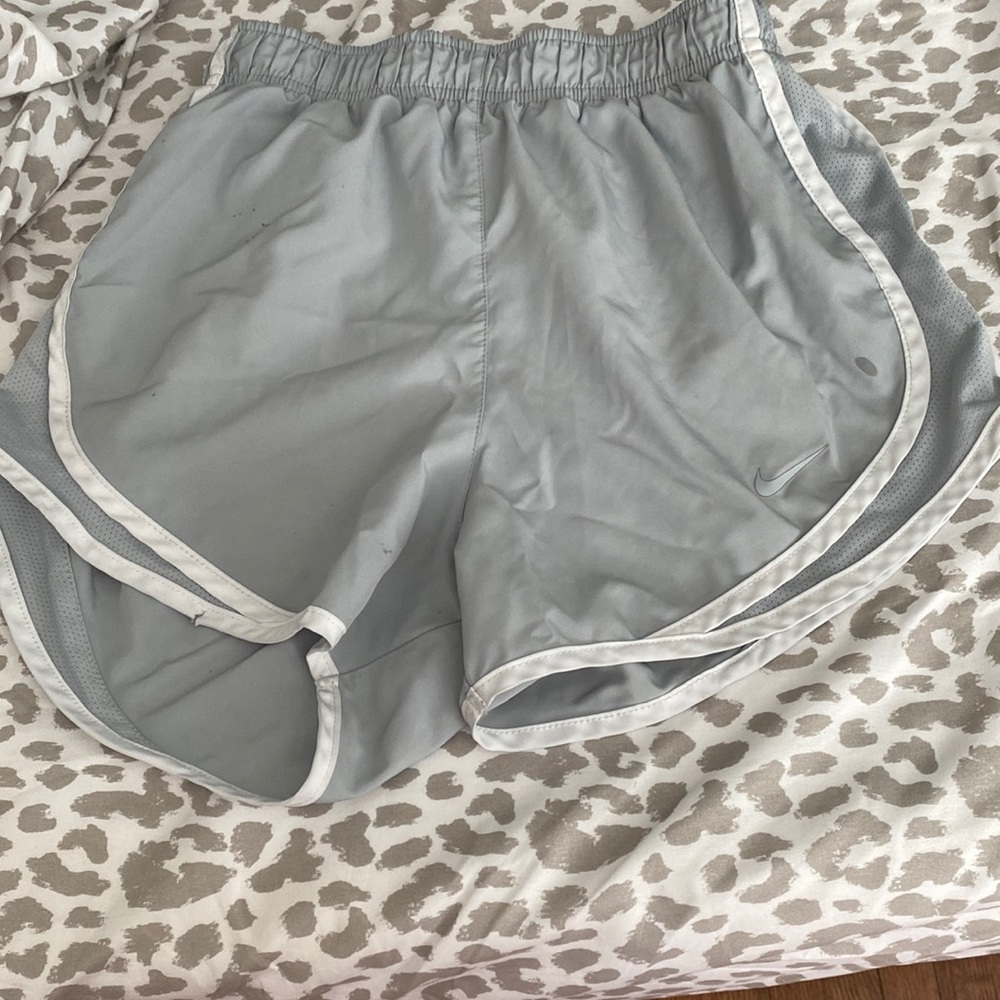Women gray Nike shorts size XS